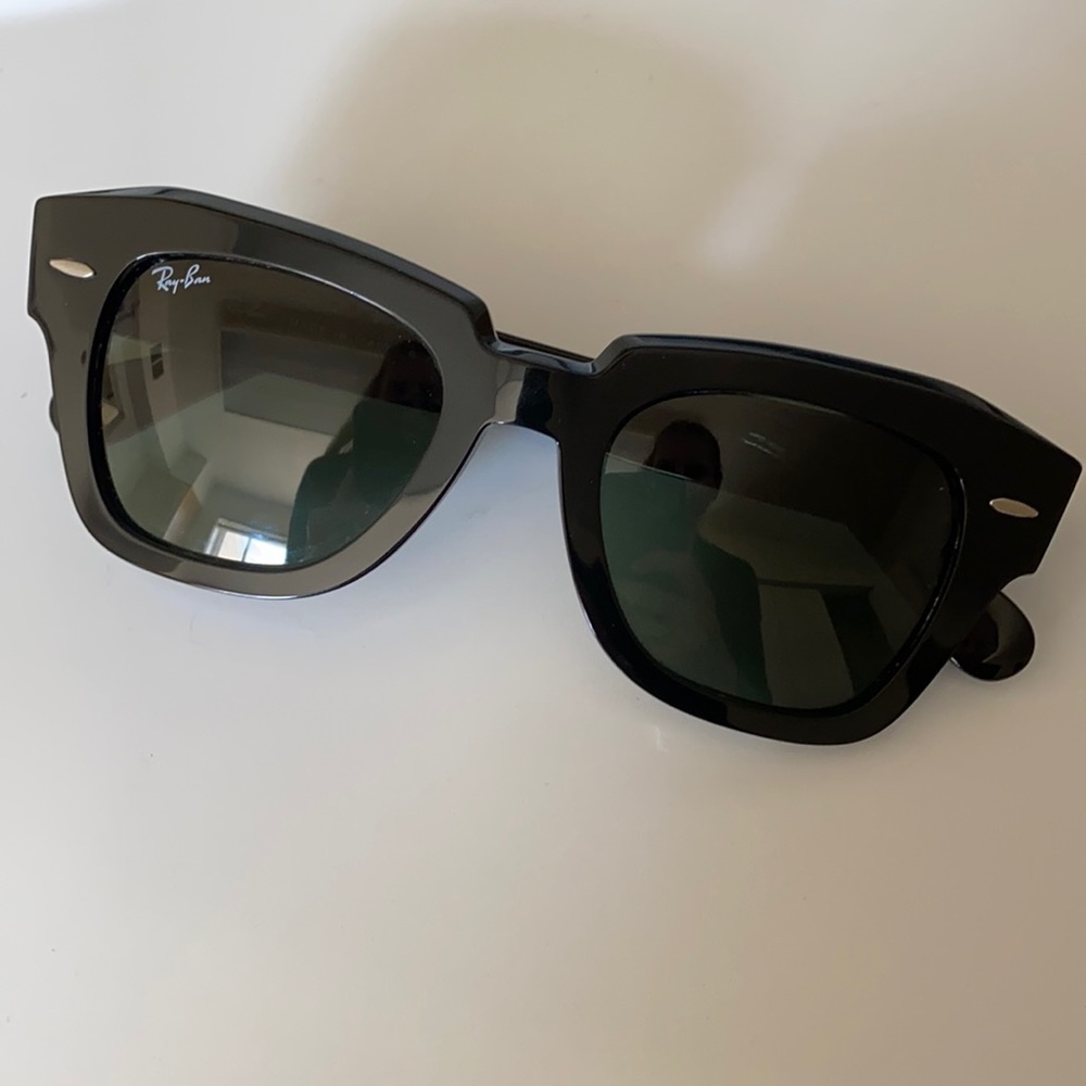Women ray bans